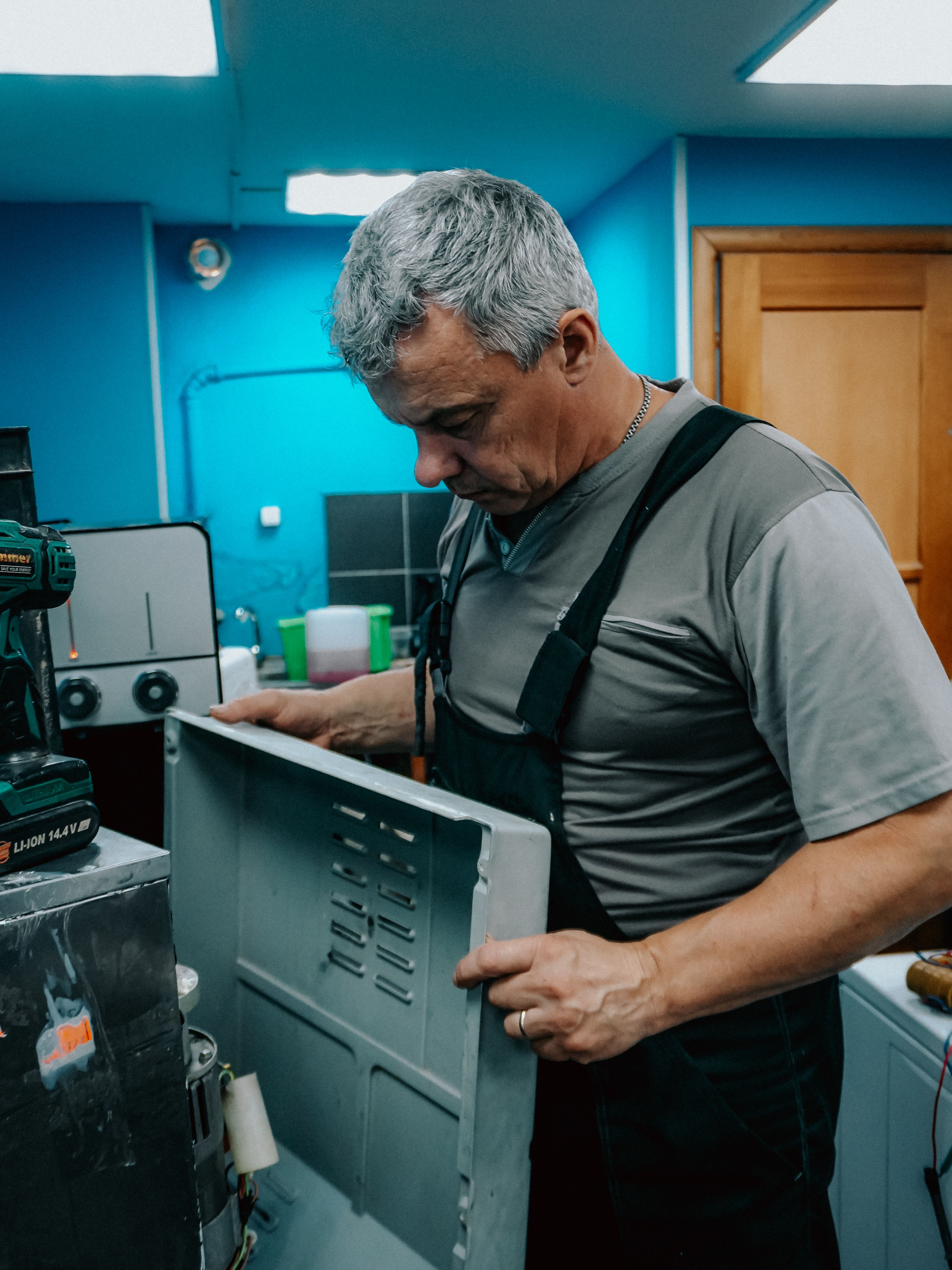 Professional appliance repair service